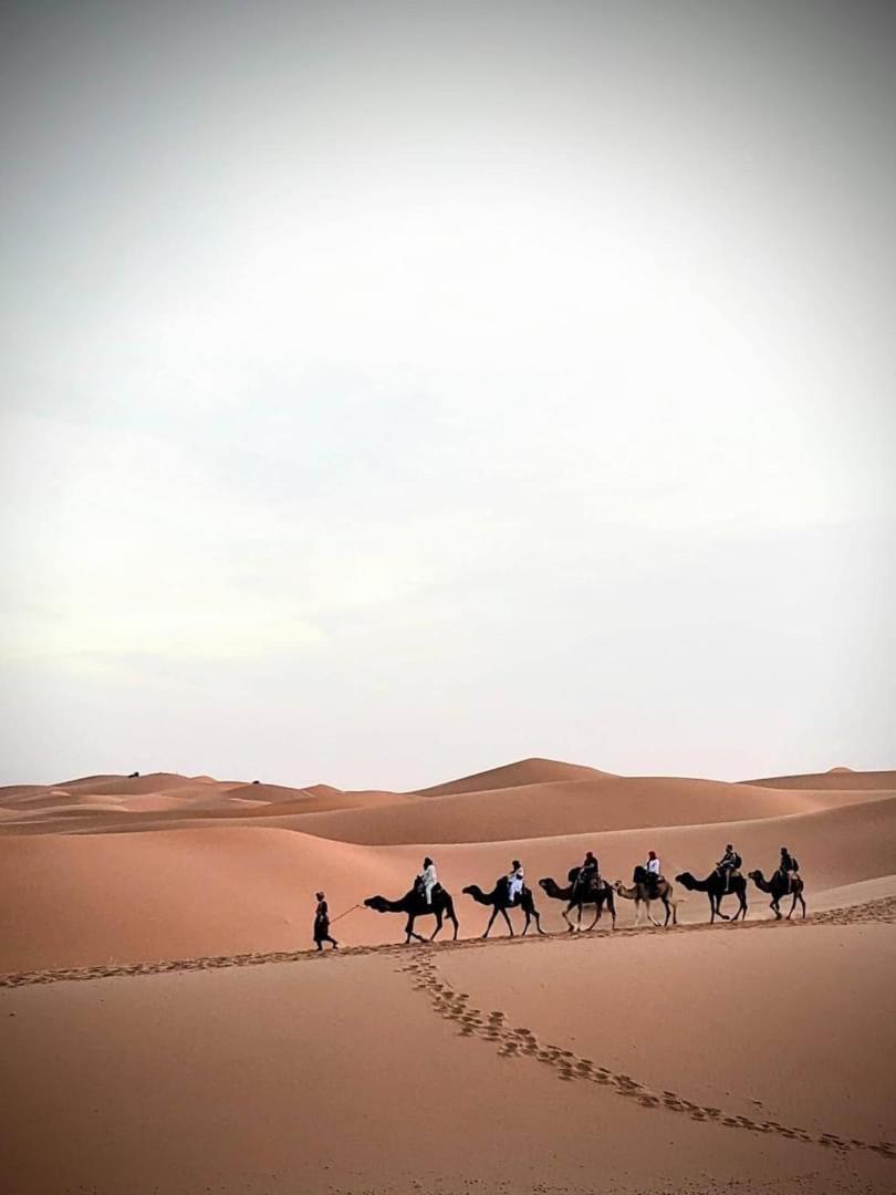 Bivouac Le Petit Prince Merzouga Esterno foto